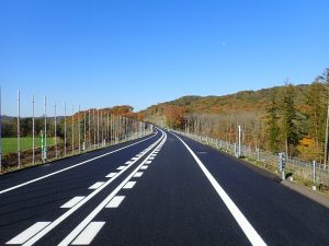 1.8北海道横断自動車道　釧路市　湯波内西舗装工事　完成