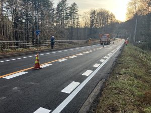 一般国道２７４号　むかわ町　長和舗装補修工事　施工中