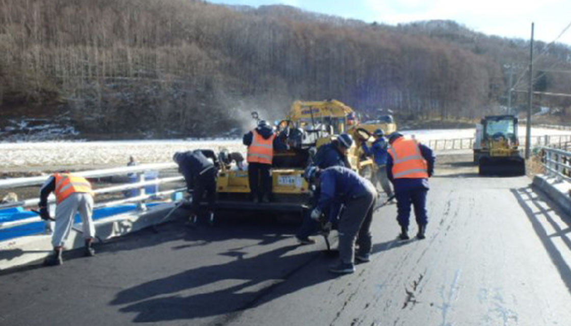 農道整備・舗装工事